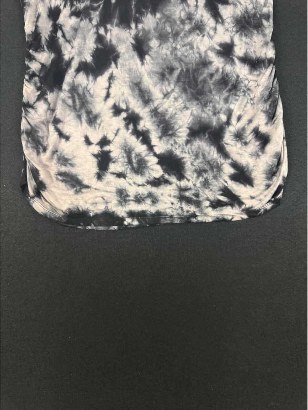 Rock & Republic Black & Gray Tie-Dye Sleeveless Top w/ Studded Cutout Shoulders - Picture 6 of 7